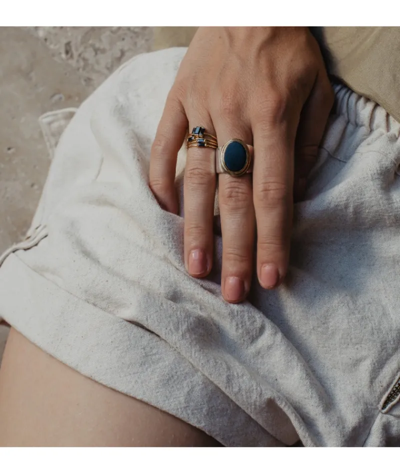 bague_trois_crystal_noir_1.webp Bague trois crystal noir^Une A Une Online